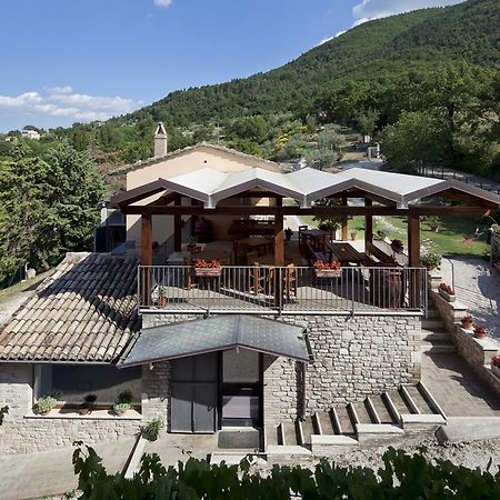 Agriturismo Il Castello Assisi Exterior foto